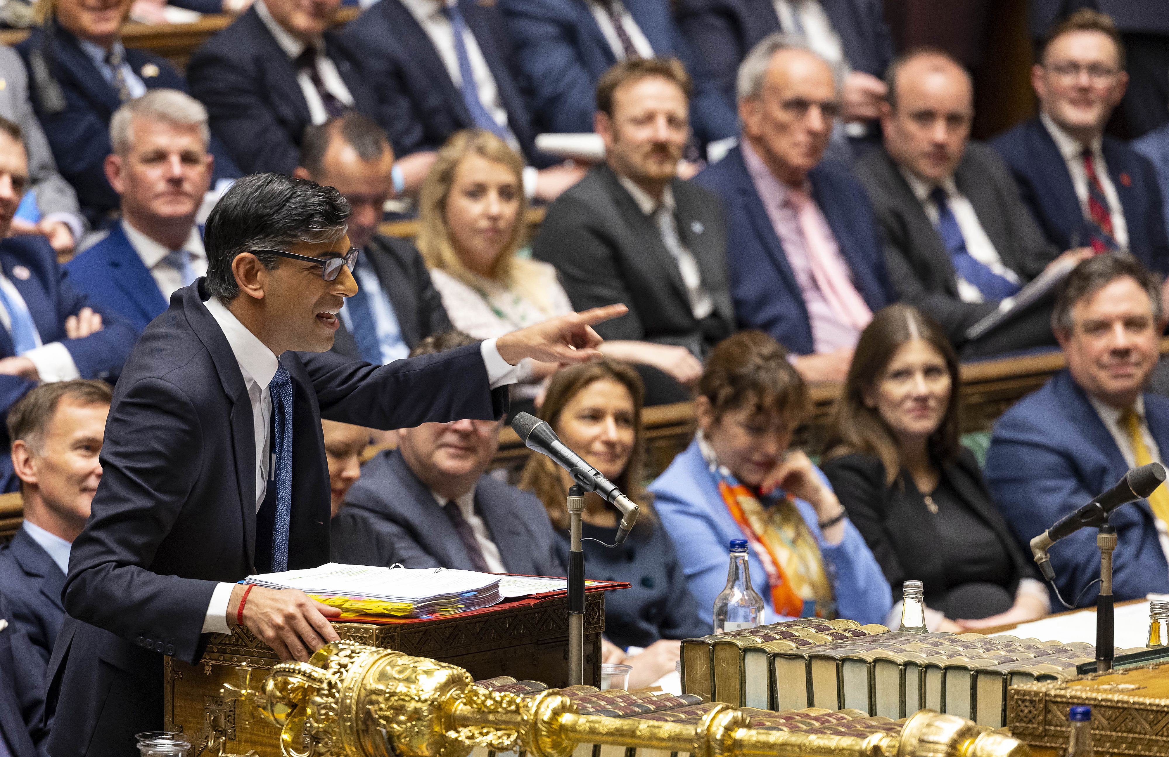 Parlamento británico da luz verde al protocolo de Irlanda del Norte pactado con UE