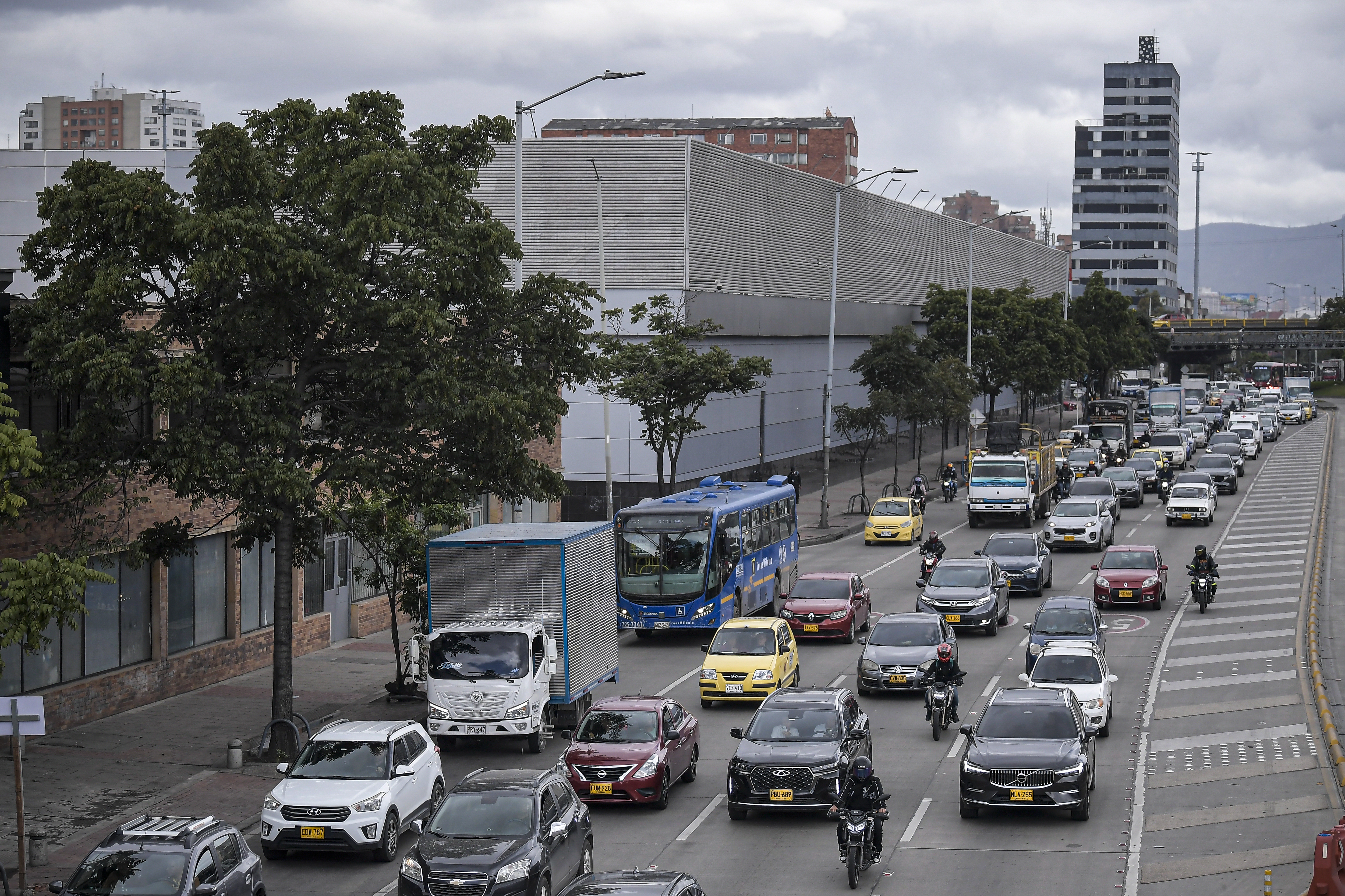 ¿Cómo ahorrar gasolina en medio del tráfico de Bogotá? Acá le contamos