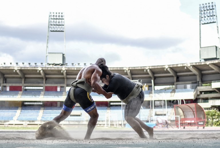 ¿Sumo en Venezuela? Otra lucha contra una pesada crisis