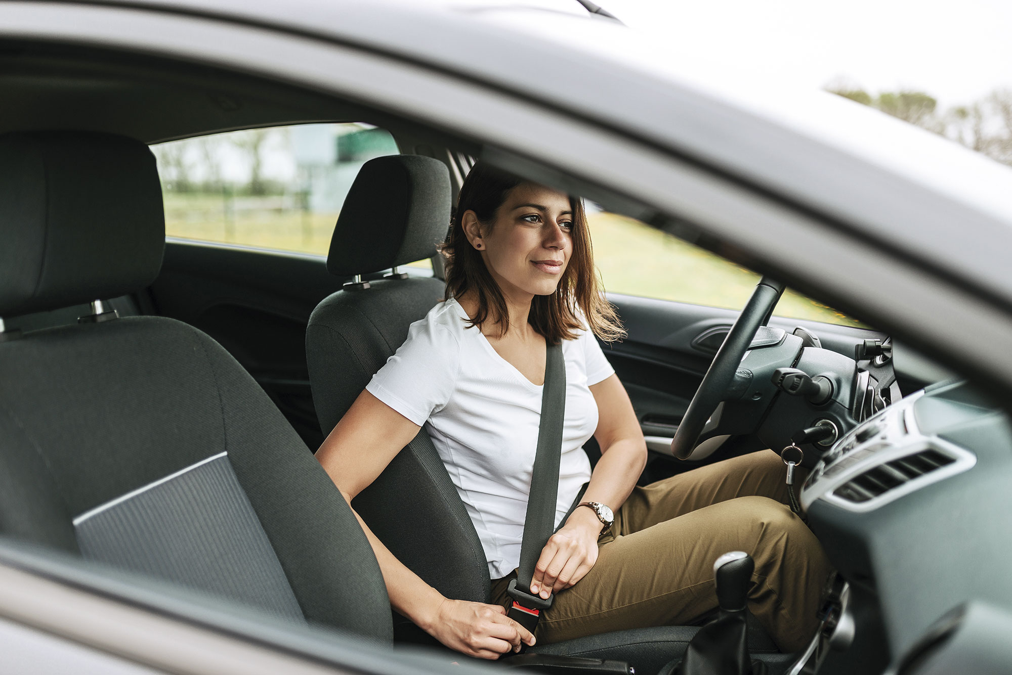 Al volanteConsejos de la piloto española Emma Falcón, campeona europea de ralis, para los conductores primíparos: