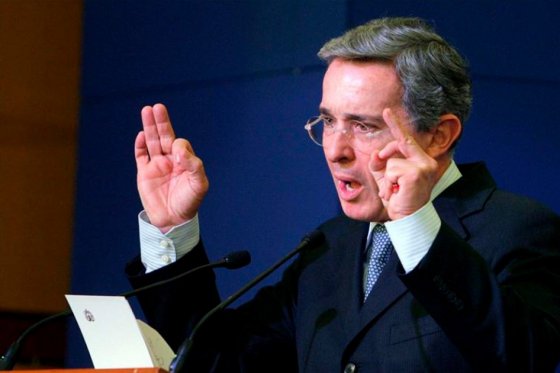 Los nuevos ataques de Uribe a Santos por el proceso de paz