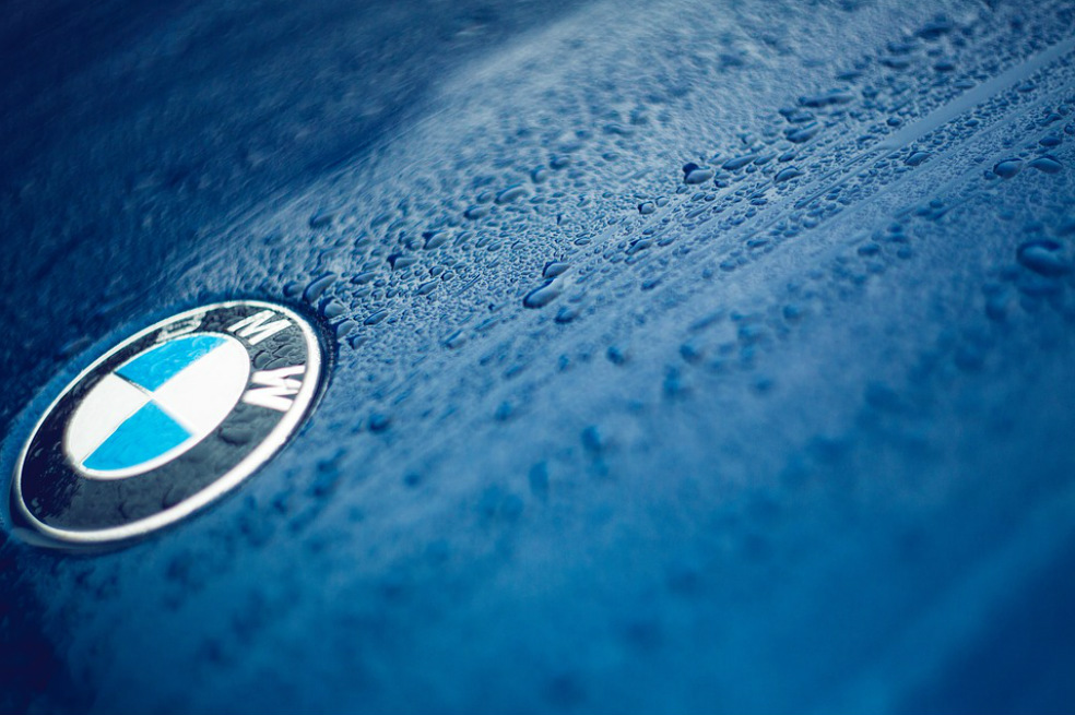 Por cartel automovilístico, inspeccionan sede de BMW