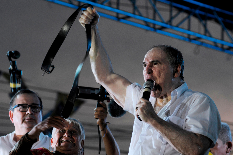 El expresidente ecuatoriano Abdalá Bucaram fue detenido por segunda vez en tres meses