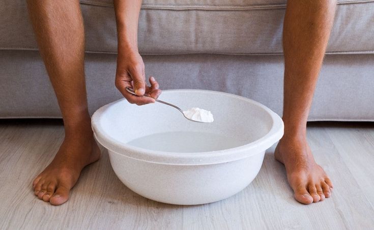 Rutina de cuidado de la piel de tus pies con bicarbonato. Hazlo en casa