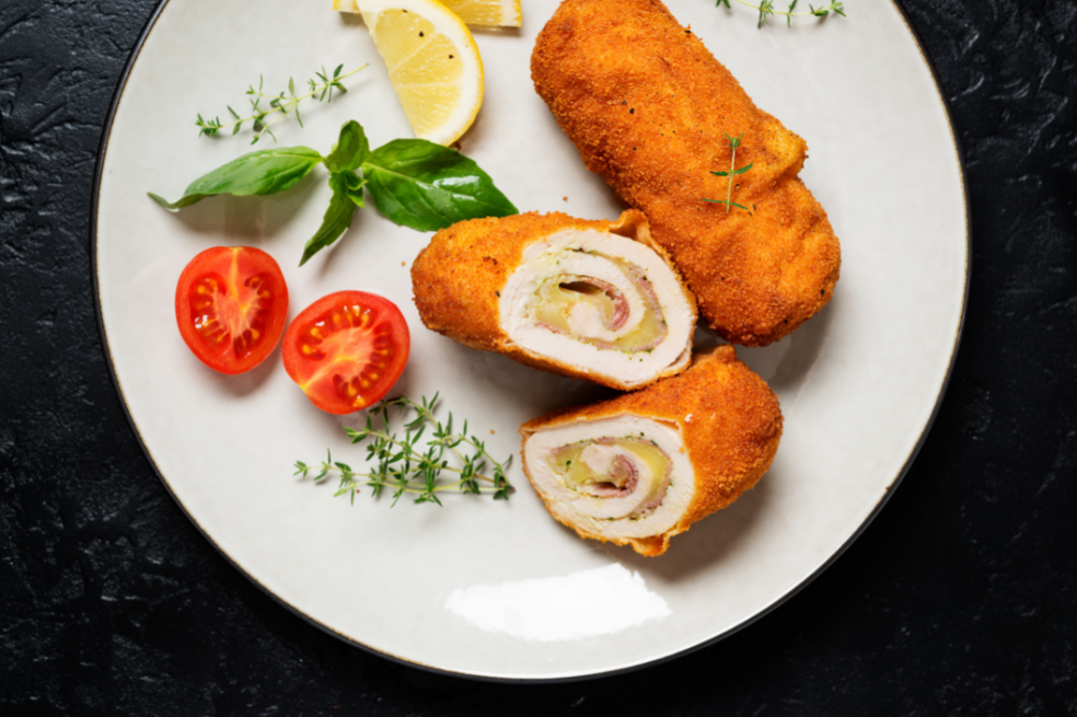 Receta con pechuga de pollo rellena con jamón y queso