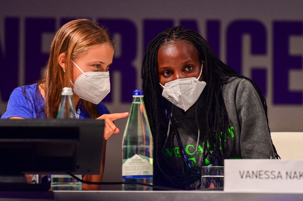 Los jóvenes piden cierre de industrias de combustibles fósiles antes de 2030