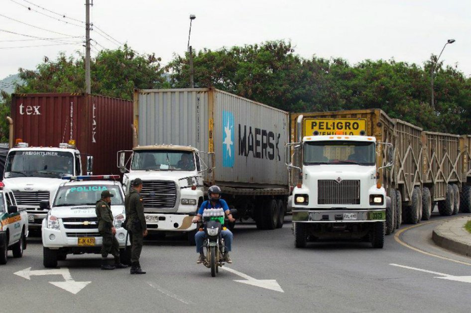 ‘Que el Gobierno atienda peticiones de los camioneros’: Robledo