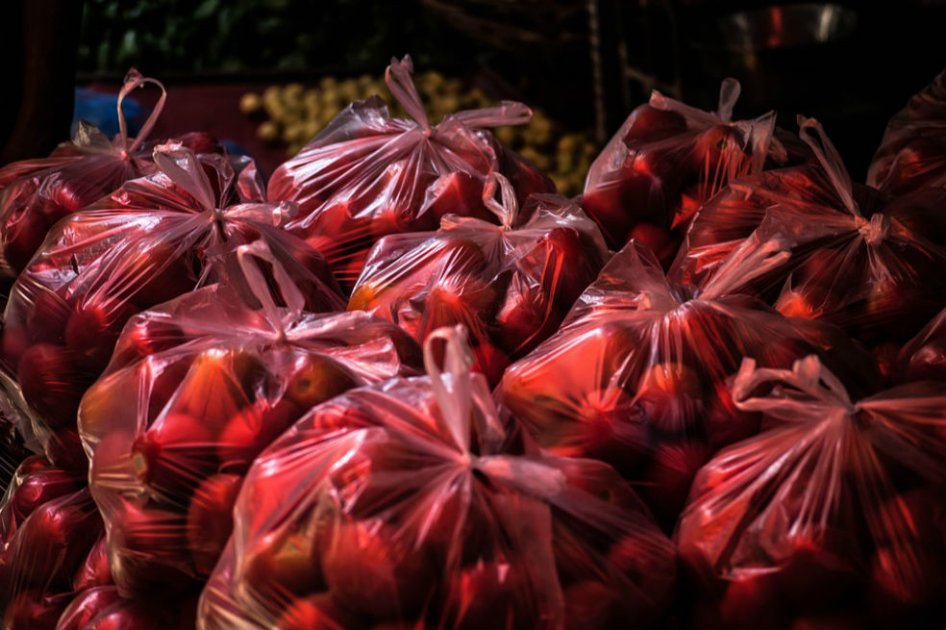 Bolsas de plástico, prohibidas en Puerto Rico a partir de este viernes
