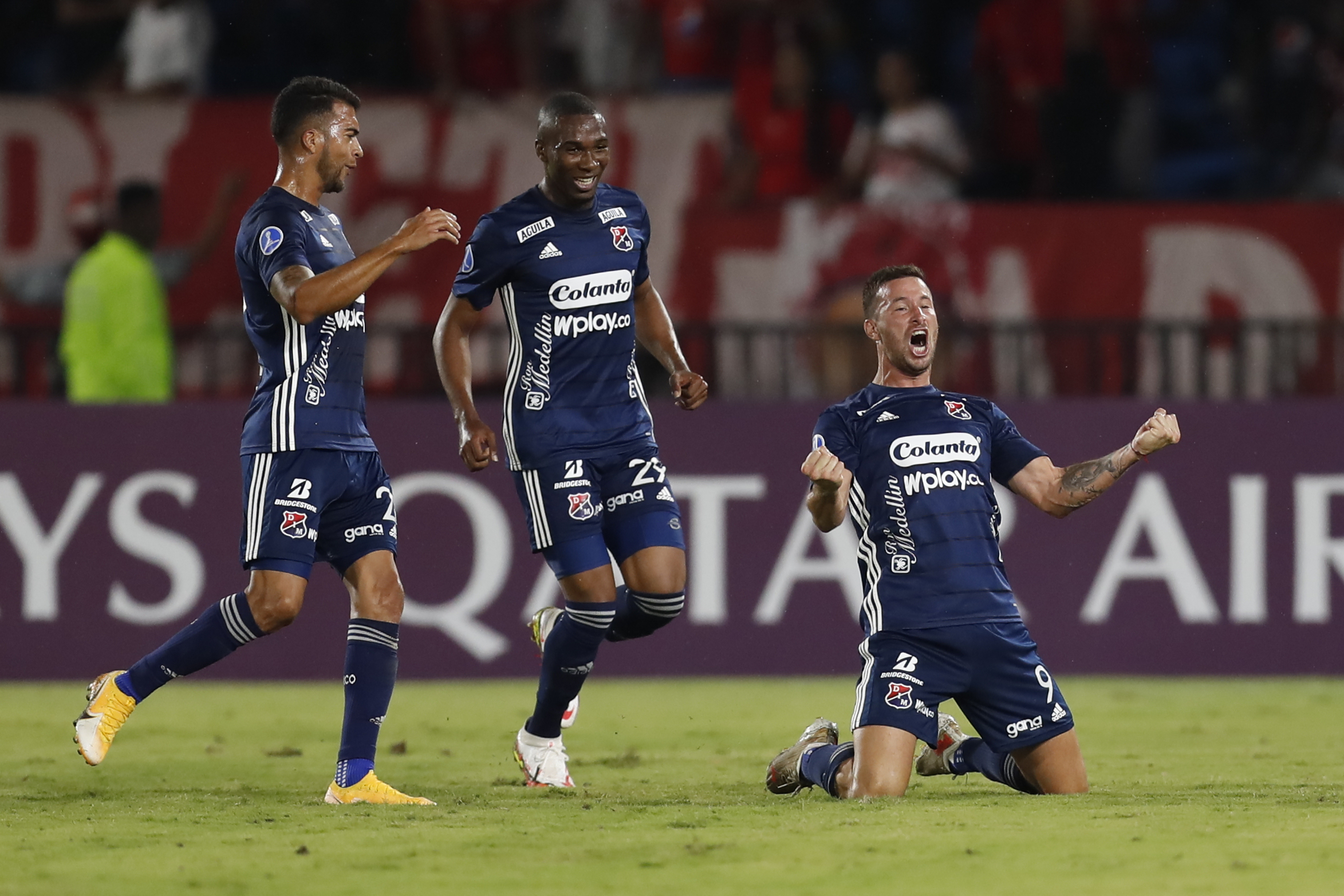 AMDEP7920. CALI (COLOMBIA), 16/03/2022.- Luciano Pons de DIM celebra un gol hoy, en un partido de la Copa Sudamericana entre América y Deportivo Independiente Medellín (DIM) en el estadio Pascual Guerrero en Cali (Colombia). EFE/Ernesto Guzmán Jr.