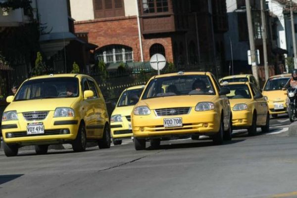 Taxistas agresivos serán expulsados de sus compañías