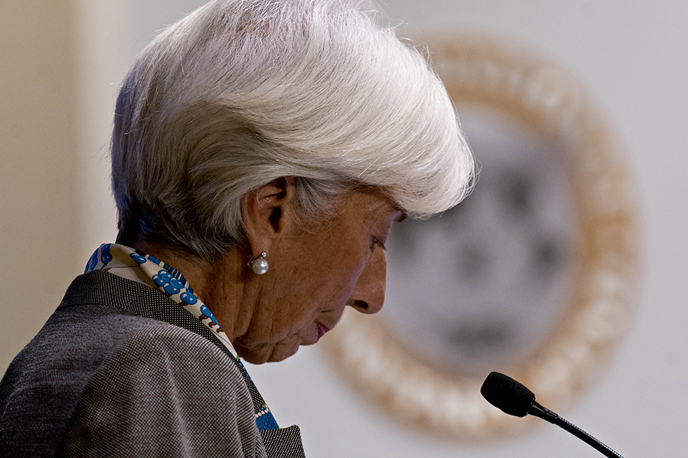 Fondo Monetario rebaja previsión de crecimiento mundial a 3,7 %