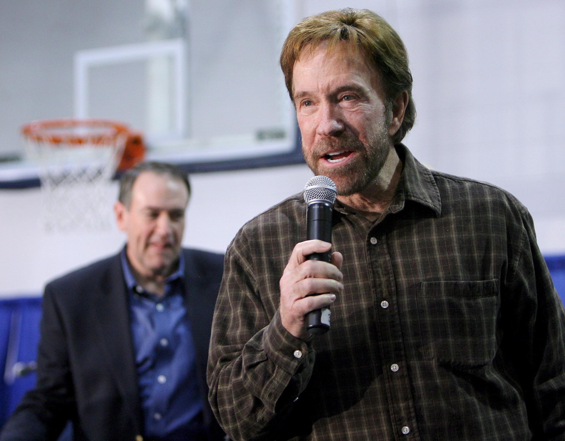 Muerte de Chuck Norris: de héroe del cine a protagonizar bromas en internet
