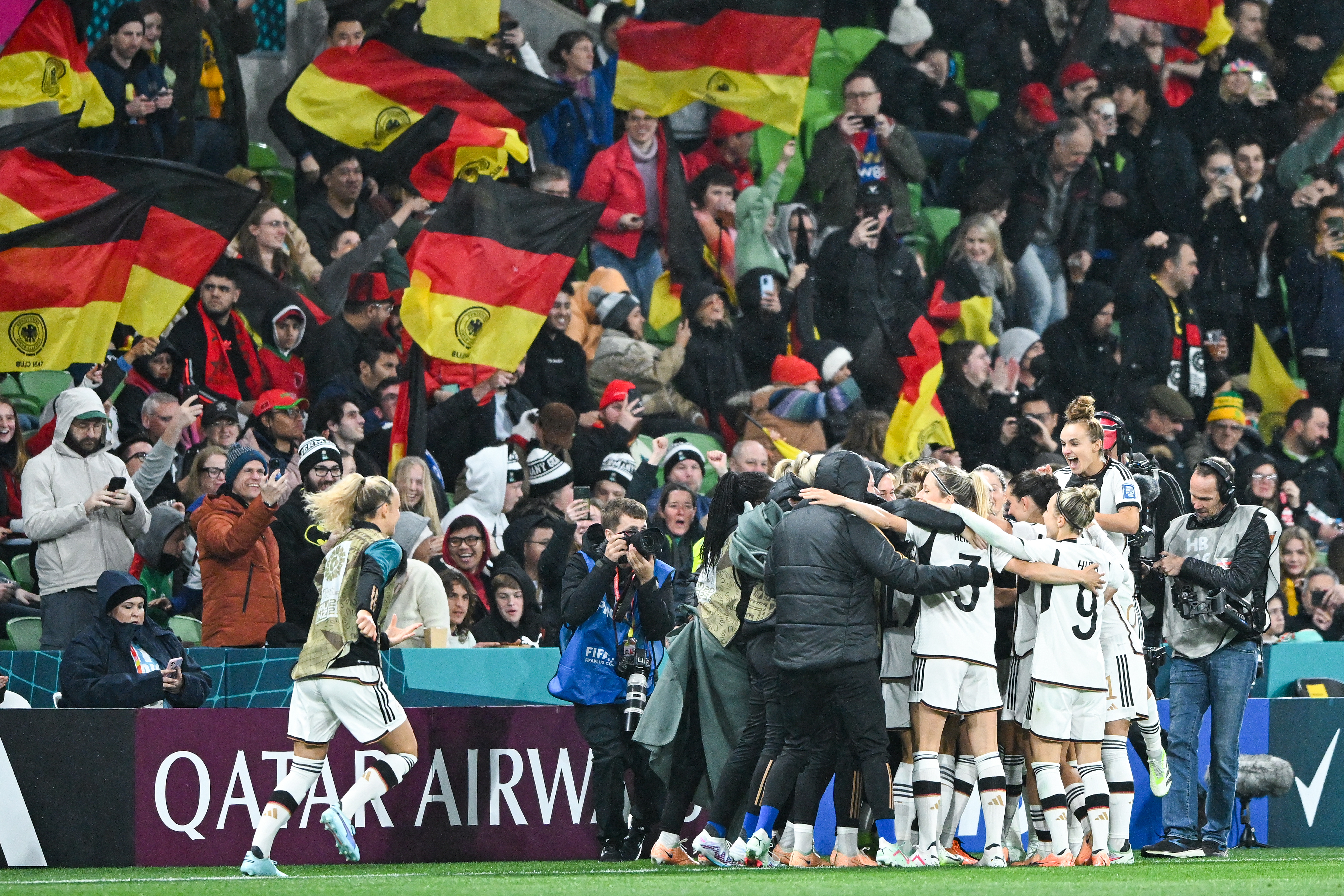 Melbourne (Australia), 24/07/2023.- Team Germany celebrates after scoring a goal during the FIFA Women's World Cup group H soccer match between Germany and Morocco in Melbourne, Australia, 24 July 2023. (Mundial de Fútbol, Alemania, Marruecos) EFE/EPA/JAMES ROSS AUSTRALIA AND NEW ZEALAND OUT EDITORIAL USE ONLY