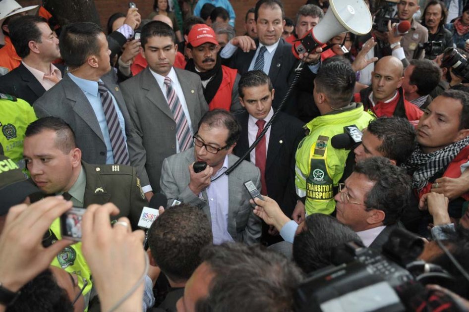 Alcaldía asegura que Superindustria «se metió en correos privados» de Petro