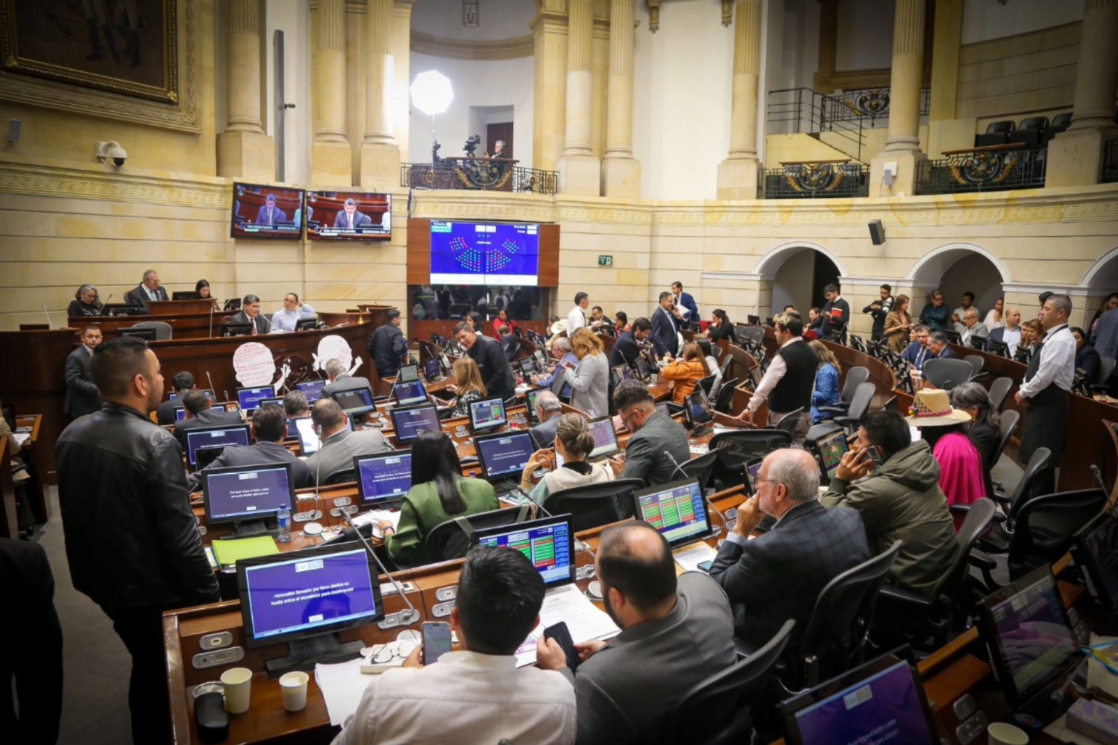 El Gobierno arrinconado y el Congreso (análisis)