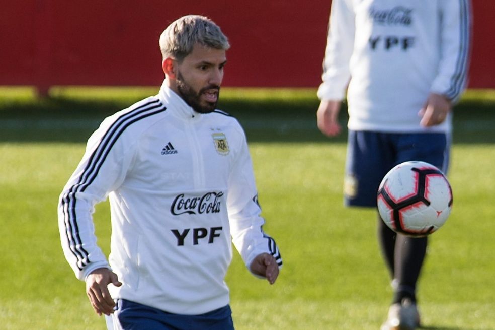 La triste confesión del ‘Kun’ Agüero: “Juego fútbol-tenis y me ahogo”