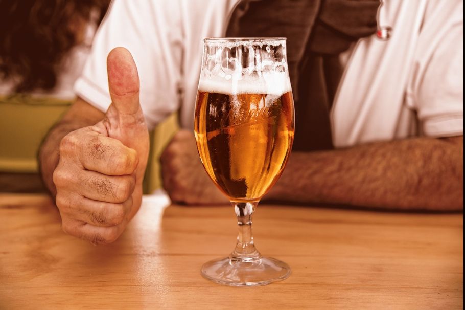 ¿Es malo tomar cerveza todos los días?