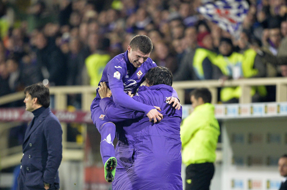 Fiorentina clasifica a cuartos de final de la Copa de Italia