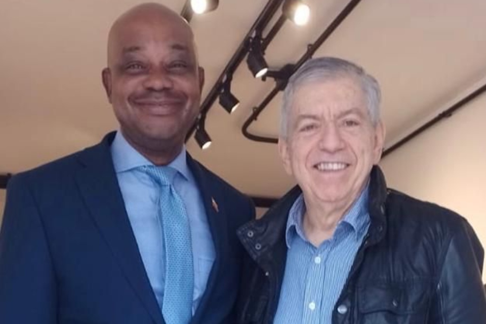 Candidato presidencial Gilberto Murillo también se reunió con César Gaviria