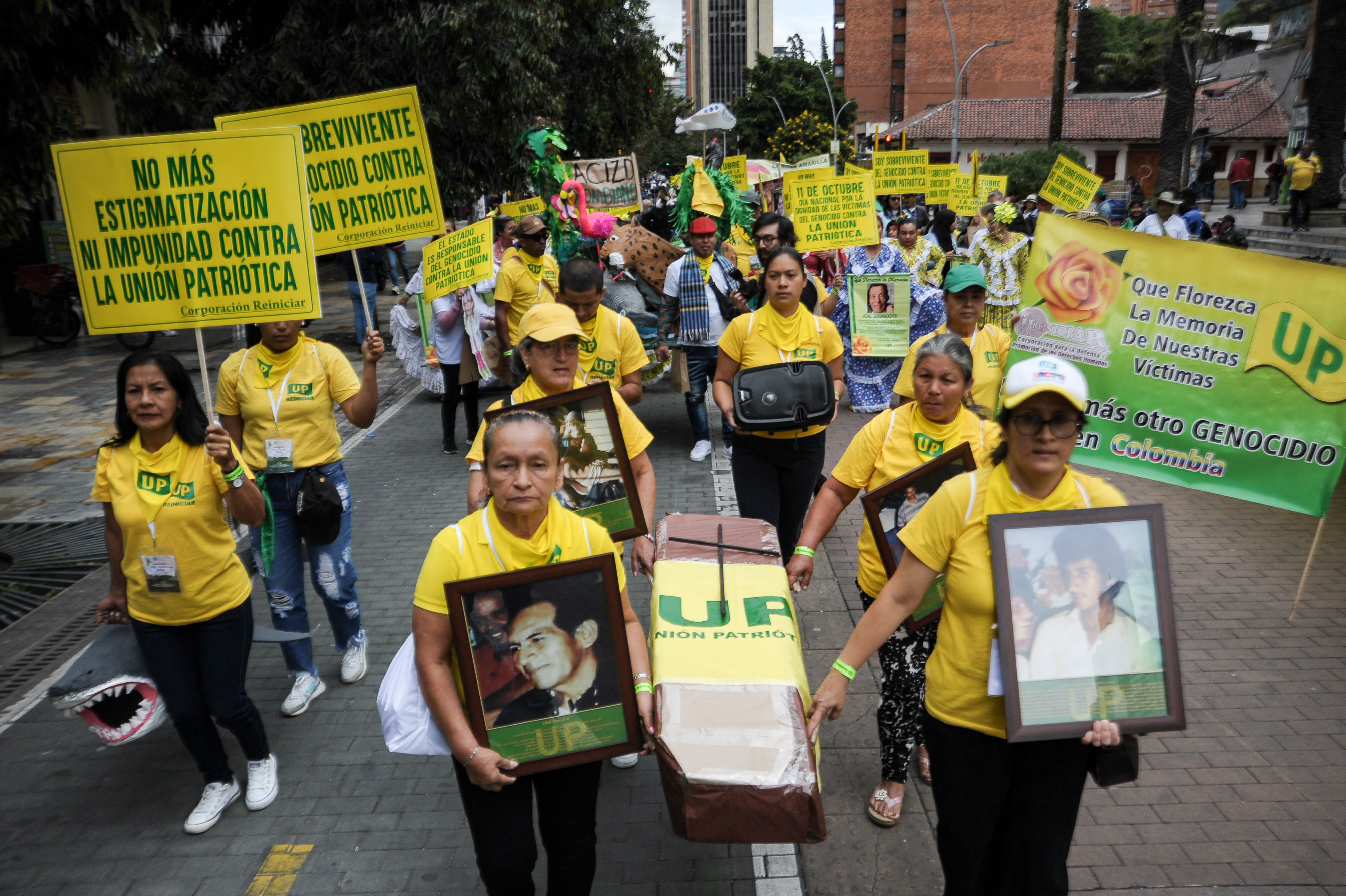 Marcha en conmemoración del genocidio de la Unión Patriótica