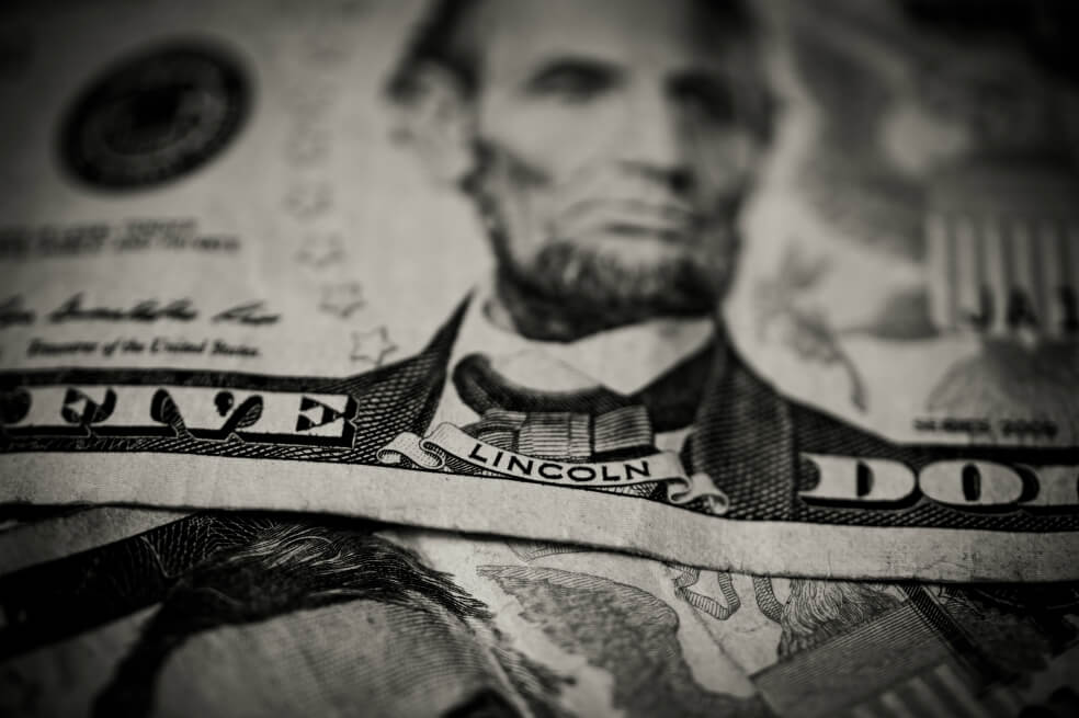 Dólar a $3.500, cada vez más posible a causa de la guerra comercial