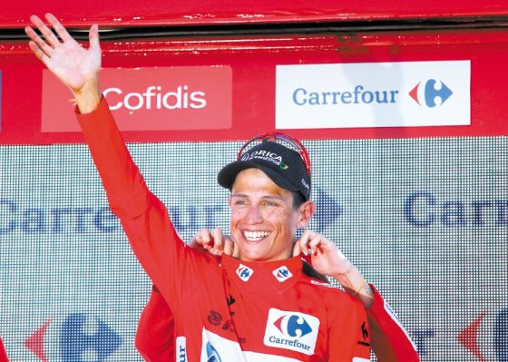 Chaves ganó la sexta etapa y recuperó el liderato de la Vuelta a España