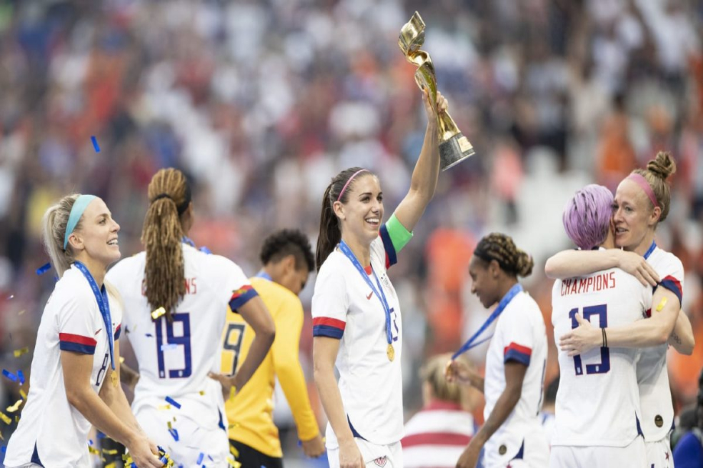 La FIFA establece una baja de maternidad para las futbolistas