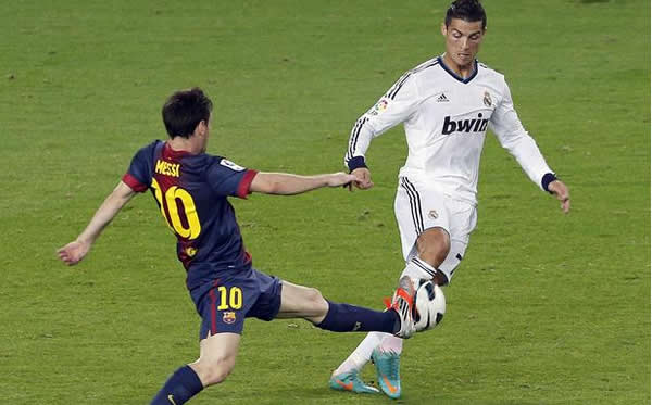 Blatter considera formidable para el fútbol la competencia entre Messi y CR7