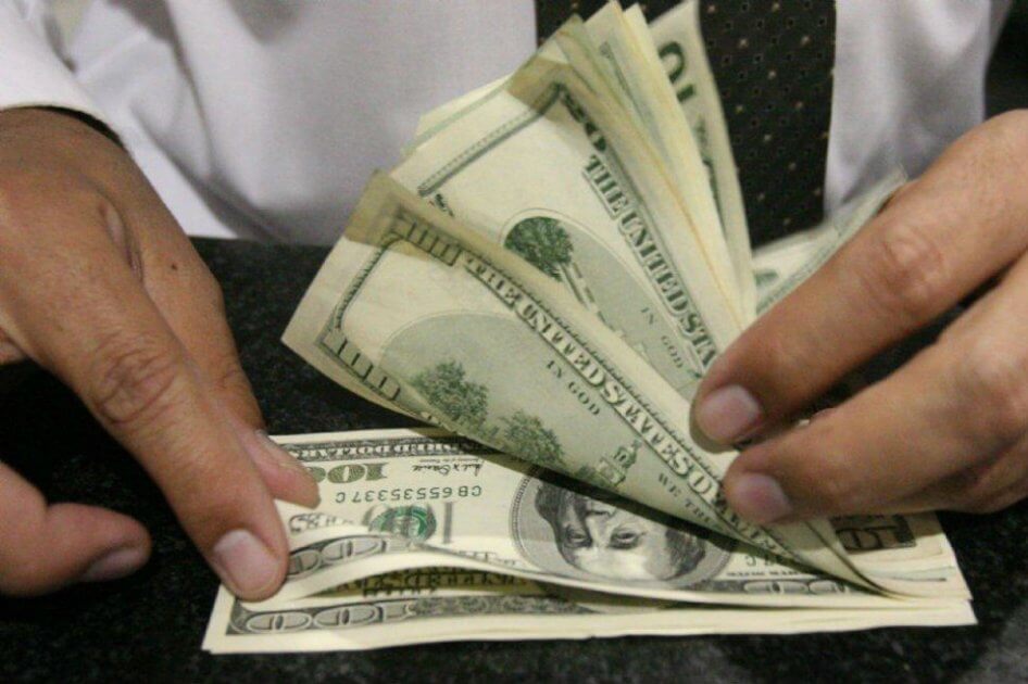 El precio máximo del dólar para final de año será de $3.380, dice analista