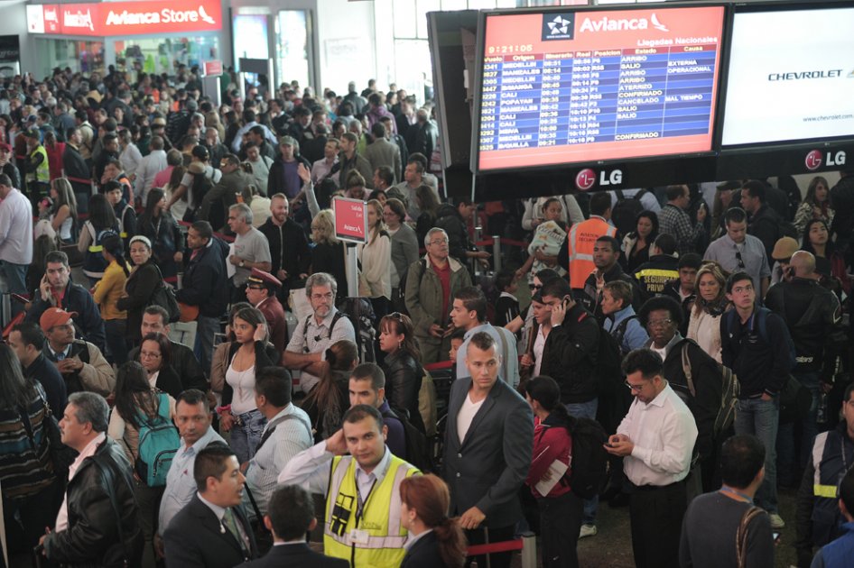 Avianca quita penalidad por cambio de vuelo ante caos vehicular de este lunes en Bogotá