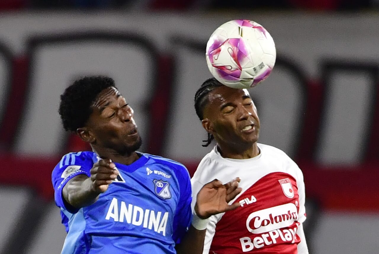 Con este resultado, Santa Fe ocupa la undécima posición con 22 puntos, mientras que Millonarios es duodécimo con 21 unidades. En la próxima fecha, el León visitará a Junior en Barranquilla, y los azules recibirán a Once Caldas en Bogotá.