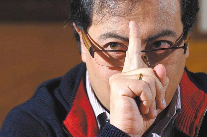Petro dijo que la reforma educativa de Álvaro Uribe fue artífice de la ‘convocatoria a la muerte’