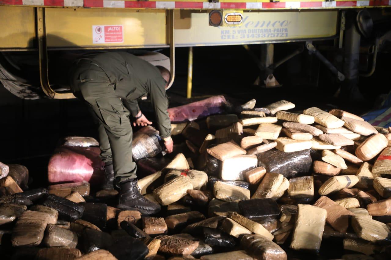 La sombra que le ha hecho el narcotráfico a altos funcionarios colombianos