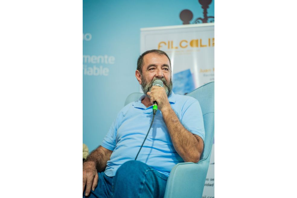 Juan Fernando Conde: “La poesía es, por excelencia, la música de las palabras”