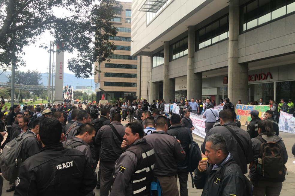 En imágenes: la protesta de los conductores del SITP, en la Calle 26 de Bogotá