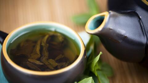 Más allá de su sabor y aroma distintivo, su cultivo y preparación han sido perfeccionados durante siglos, convirtiéndose en un arte que combina paciencia, conocimiento y dedicación.