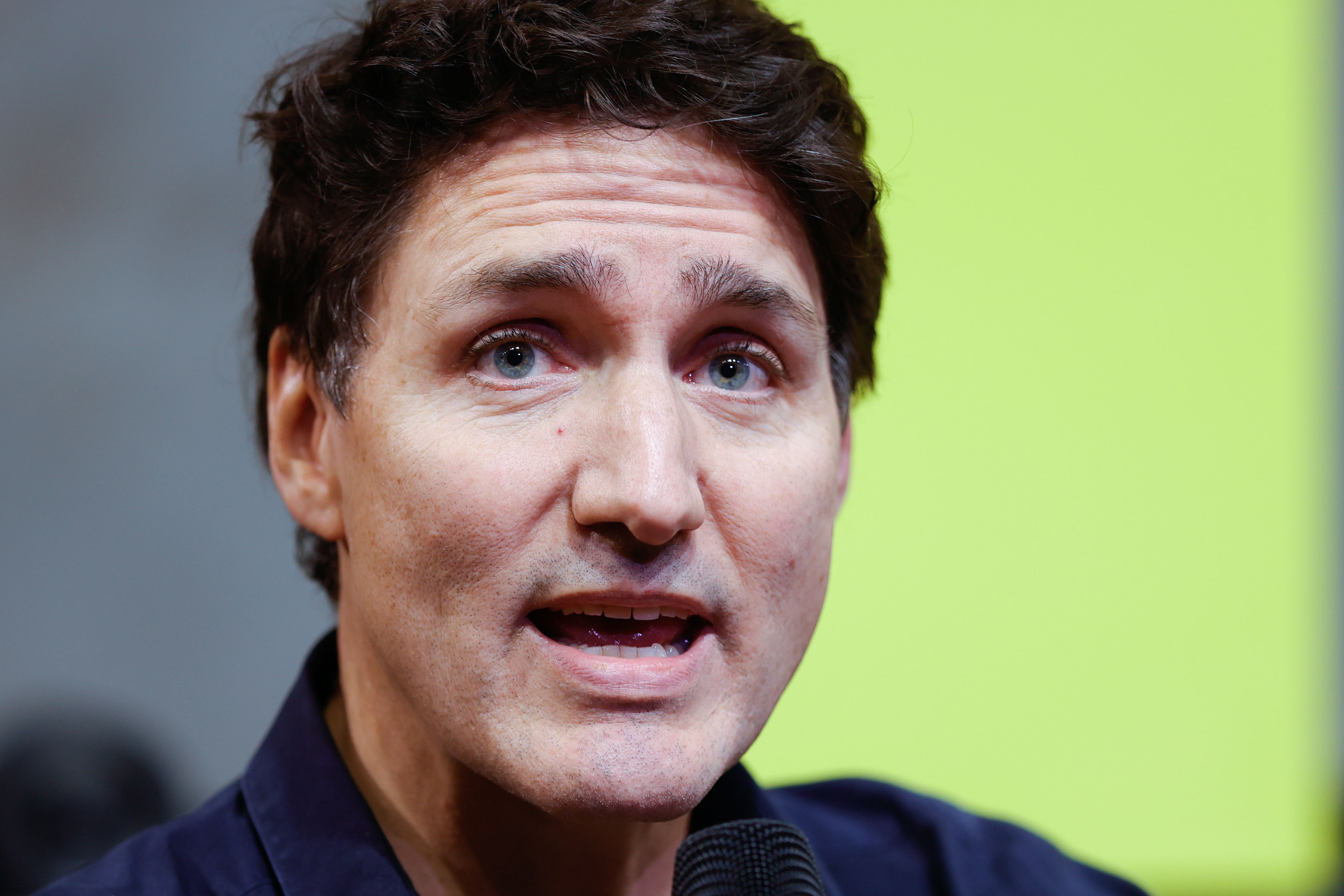 AME8399. RÍO DE JANEIRO (BRASIL), 17/11/2024.- El primer ministro de Canada, Justin Trudeau, habla en la cumbre Global Citizen Now en la Fundación Getulio Vargas, este domingo en Río de Janeiro (Brasil). El evento reúne a los jefes de estado, líderes del sector privado y defensores de las políticas públicas para discutir los desafíos y promover las acciones mundiales de hoy. EFE/ André Coelho