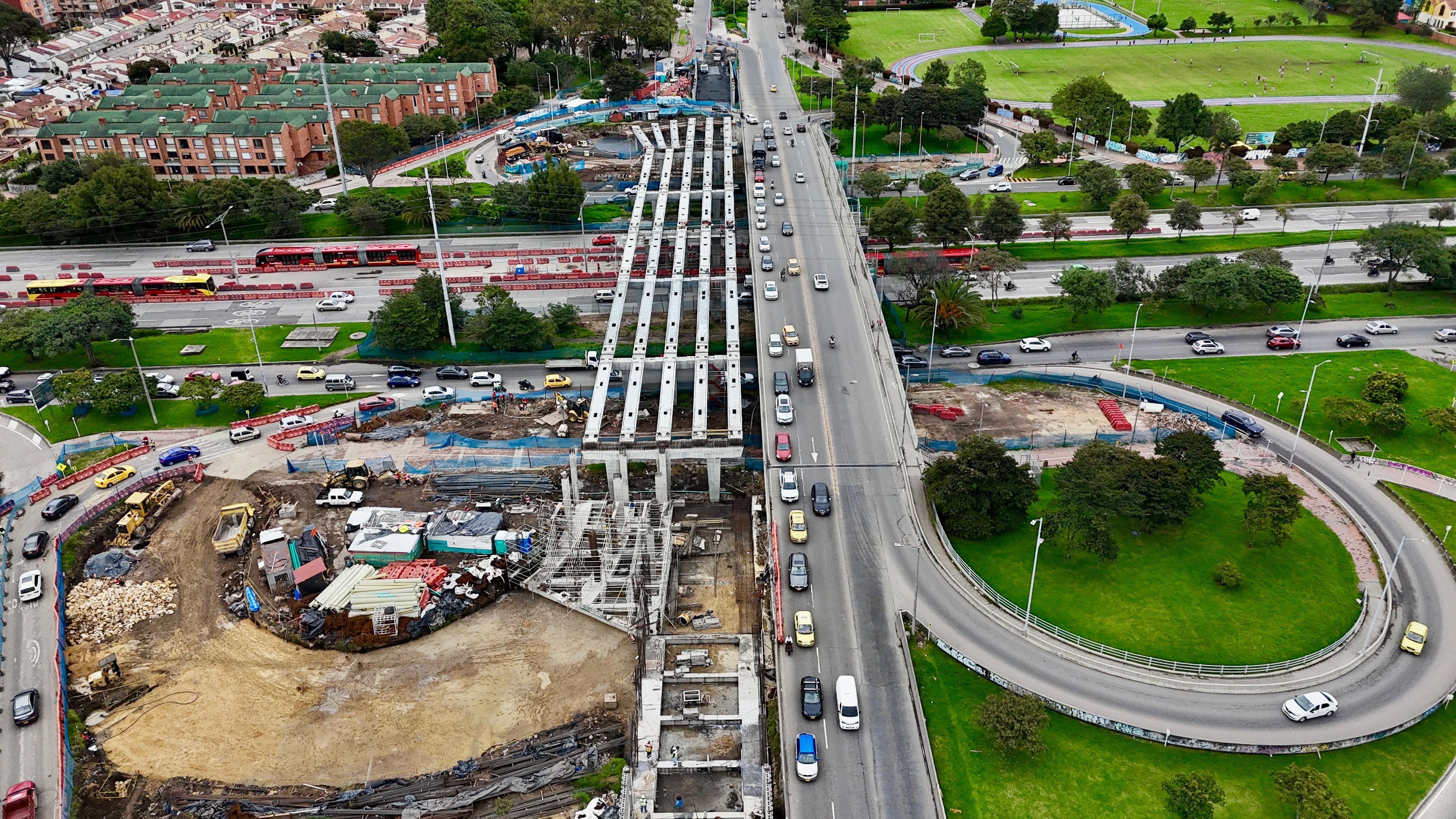 Entre retrasos y avances, así va el puente de la calle 153 sobre la Autonorte