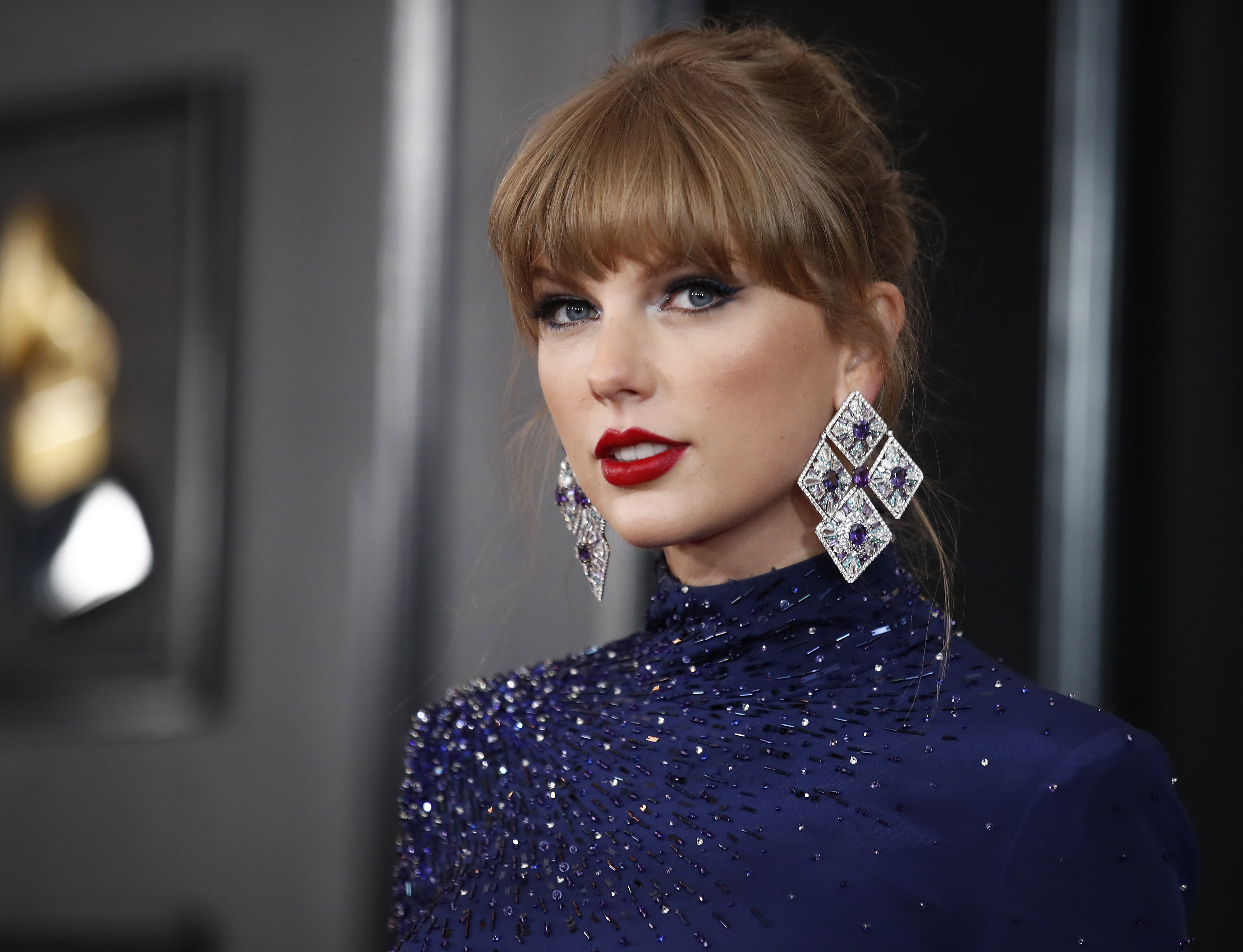 Taylor Swift buscará reinar en los Premios Grammy 2024
