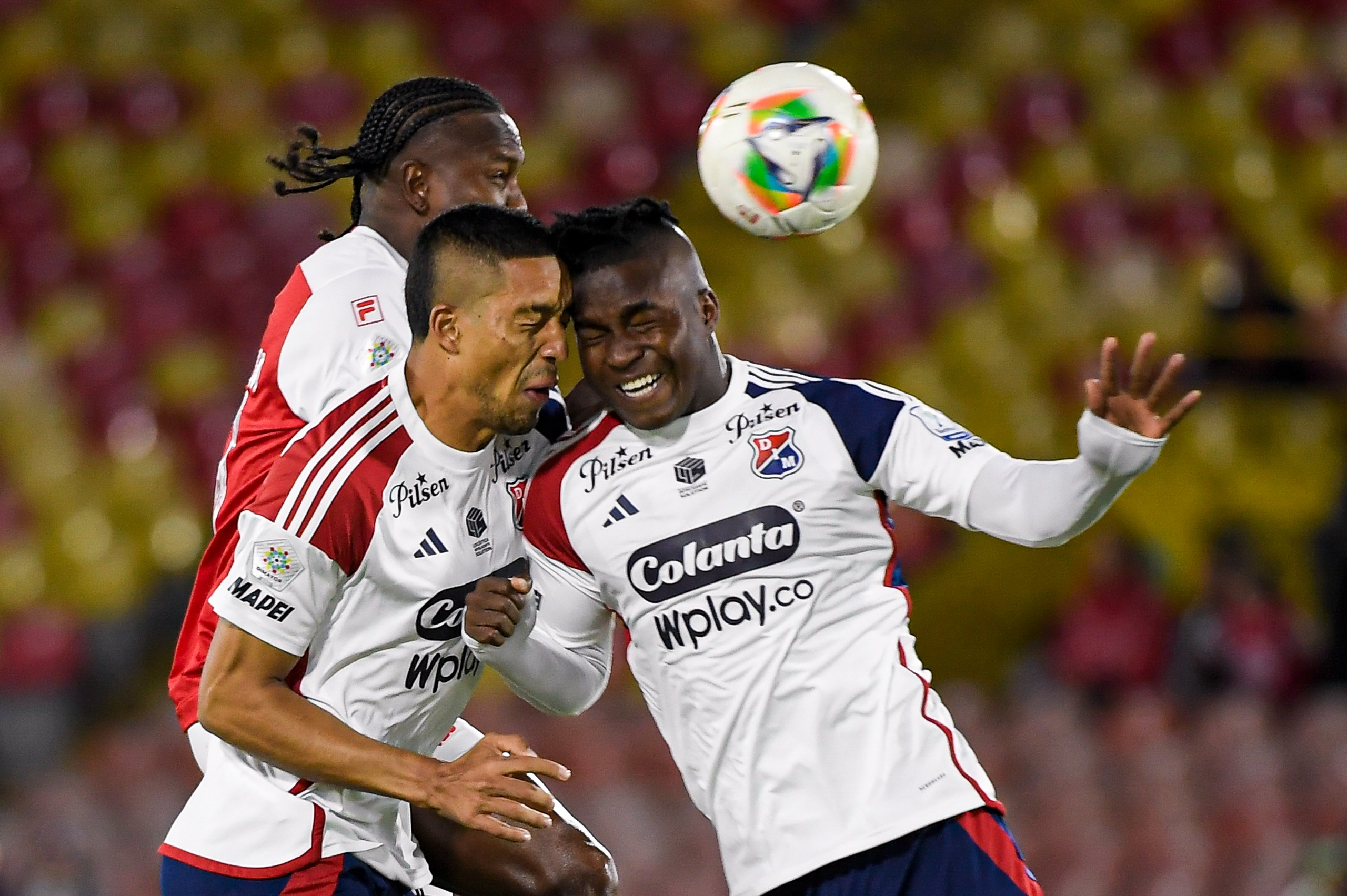 El partido se volvió muy físico en la segunda mitad, con muchas faltas e intensidad, pero sin más goles.