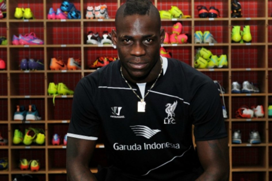 Liverpool confirma la llegada de Mario Balotelli