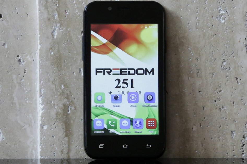 Demasiado bueno para ser cierto: un smartphone de US$4 en la India
