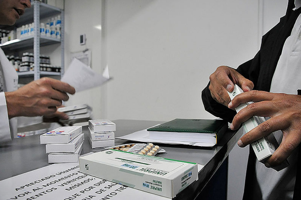 Omitir un medicamento, entre los errores más frecuentes al recibir un tratamiento de salud