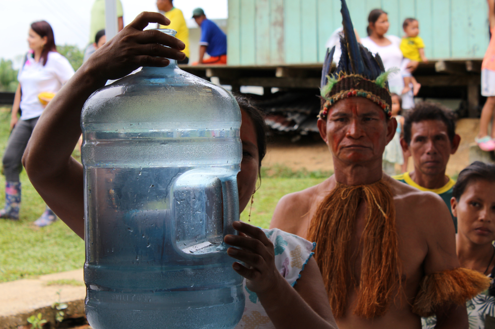 El pueblo indígena que tomó agua potable durante la peor sequía en la Amazonia