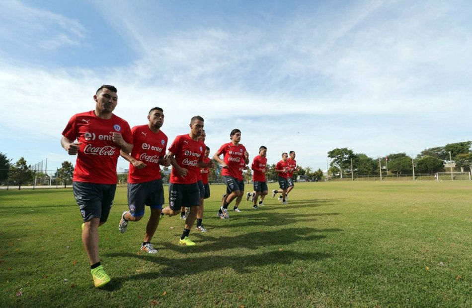 Helicóptero brasileño interrumpe entrenamiento de Chile