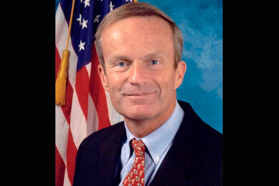 Pese a desafortunada afirmación Todd Akin continúa en campaña