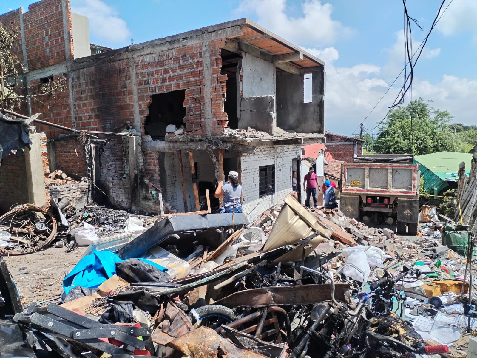 Explosión en polvorería del Zarzal (Valle) afectó 30 viviendas y dejó 7 lesionados