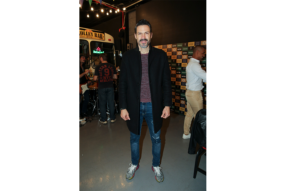 A CELEBRAR EL TRIUNFO DE RAMIRO MENESES EL NUEVO MASTER CHEF LUGAR MERCADO CHICO
