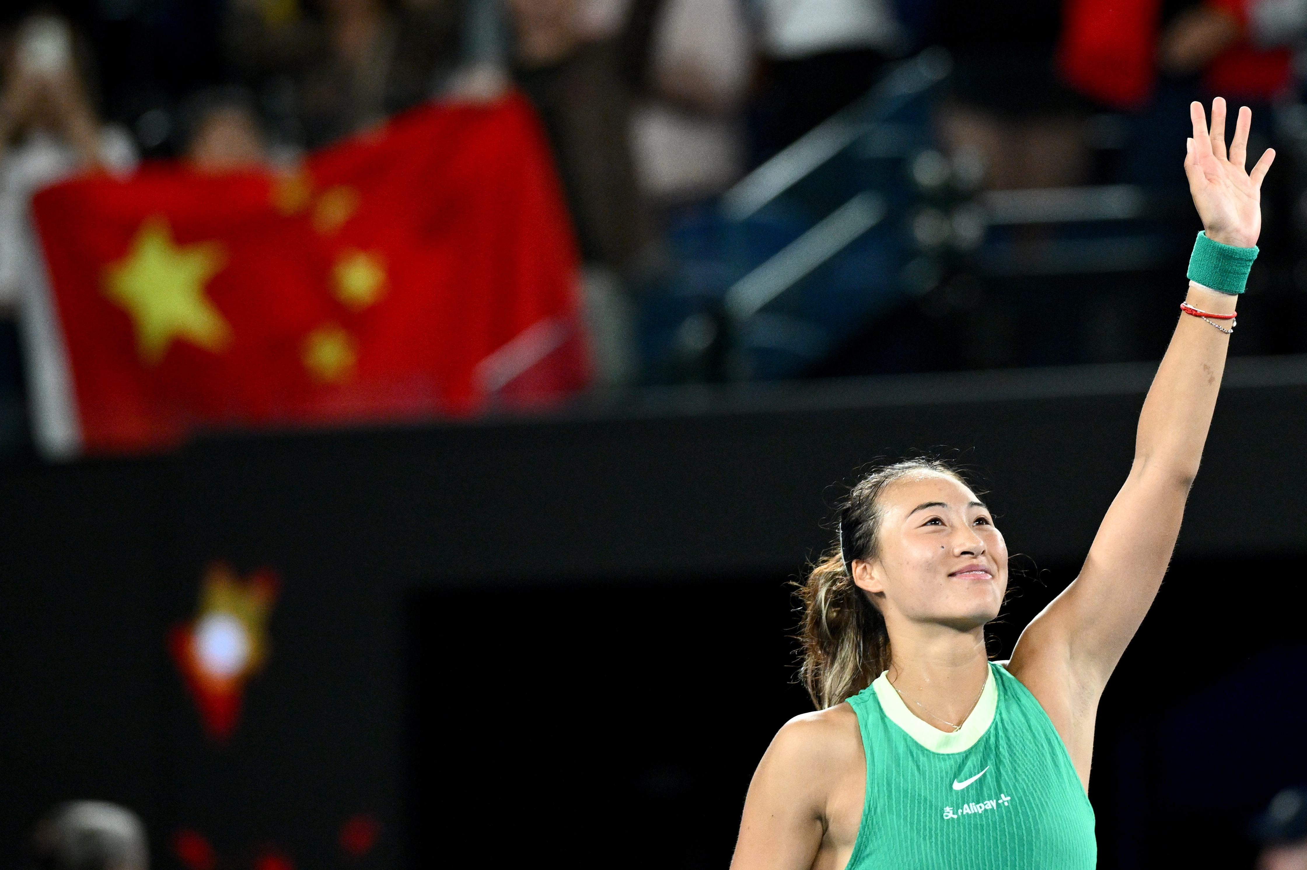 Melbourne (Australia), 25/01/2024.- Qinwen Zheng of China celebrates her Women'Äôs Singles semifinal win over Dayana Yastremska of Ukraine on Day 12 of the Australian Open tennis tournament in Melbourne, Australia, 25 January 2024. (Tenis, Ucrania) EFE/EPA/JOEL CARRETT AUSTRALIA AND NEW ZEALAND OUT