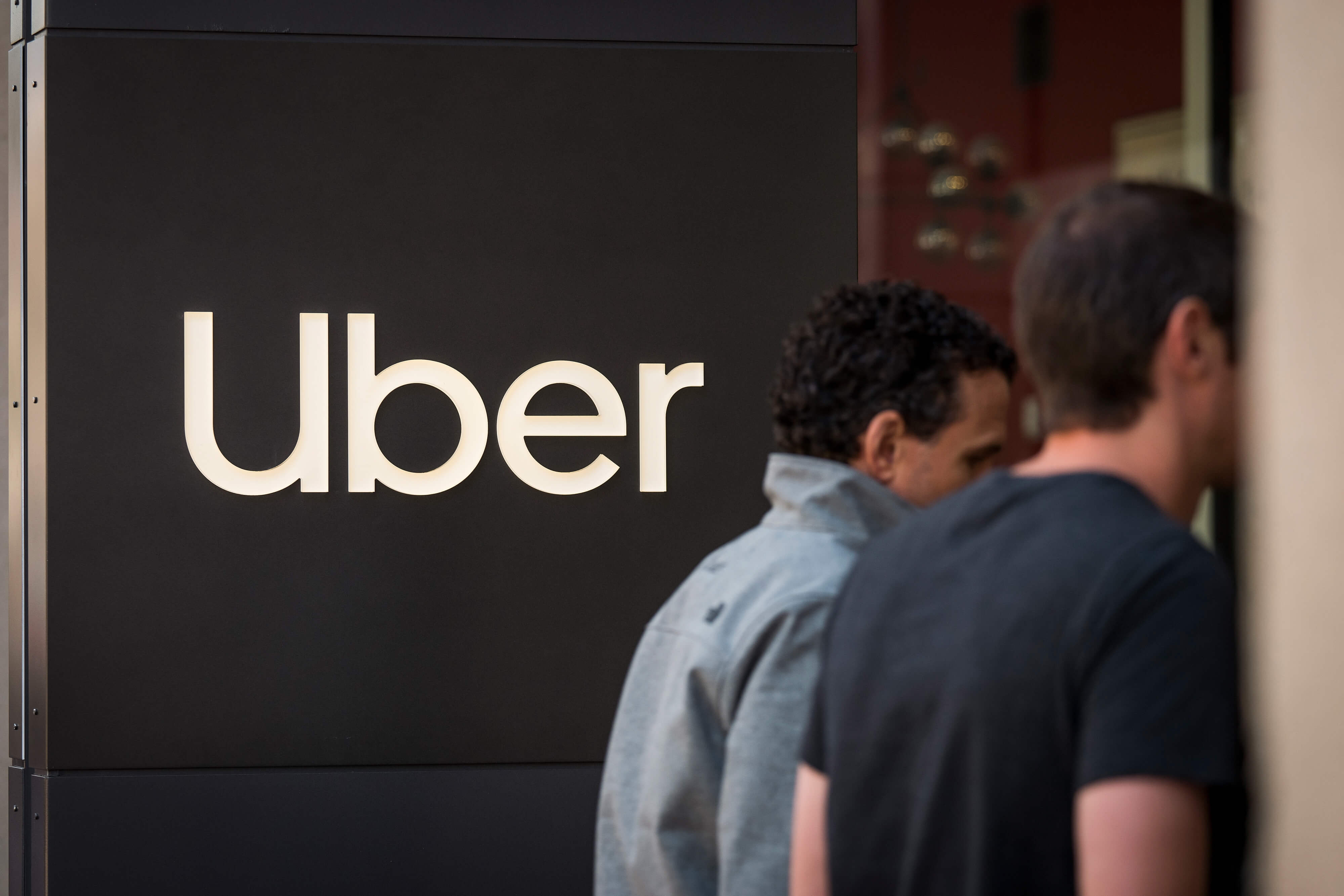 Uber despide personal ante aumento de pérdidas
